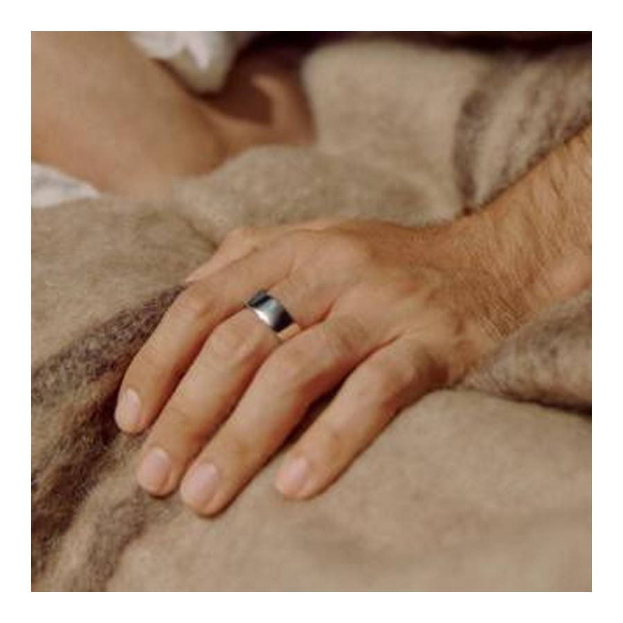 Oura Ring 4 Silver Size 8 (JZ90-54217-08)