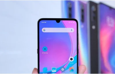 КОМПАНИЯ XIAOMI ОТРЕАГИРОВАЛА НА ЖАЛОБЫ СВОИХ ФАНАТОВ И ВЫПУСТИЛА ПЕРВОЕ ОБНОВЛЕНИЕ ПО ДЛЯ XIAOMI MI 9 С УСТРАНЕНИЕМ НЕДОСТАТКОВ